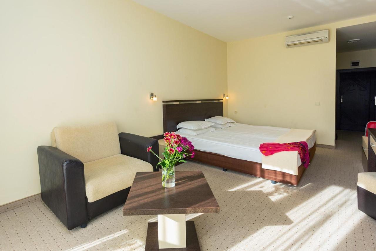 Viand Hotel Slantchev Briag Extérieur photo